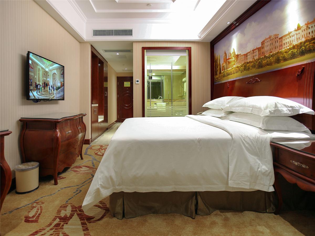 Vienna International Hotel Shenzhen Diwang South Bao'An Road Exterior photo